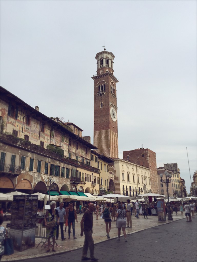 Piazza Erbe, Verona | Julie Fahrenheit