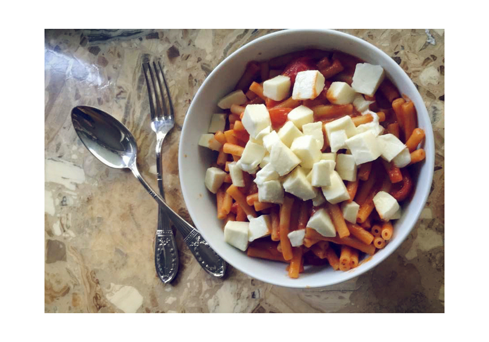 Schnelle Tomaten-Mozzarella-Makkaroni | Julie Fahrenheit