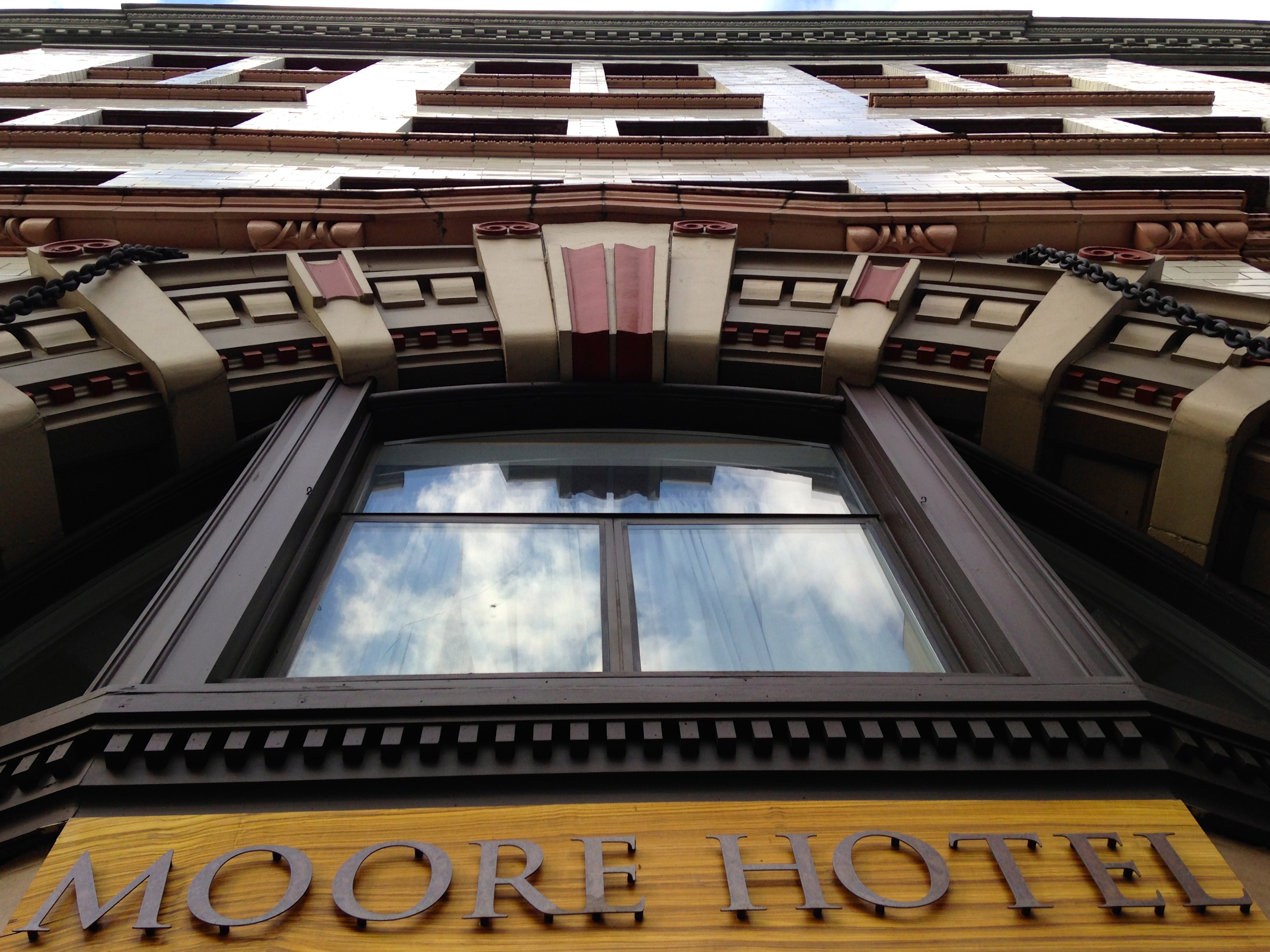 Moore Hotel