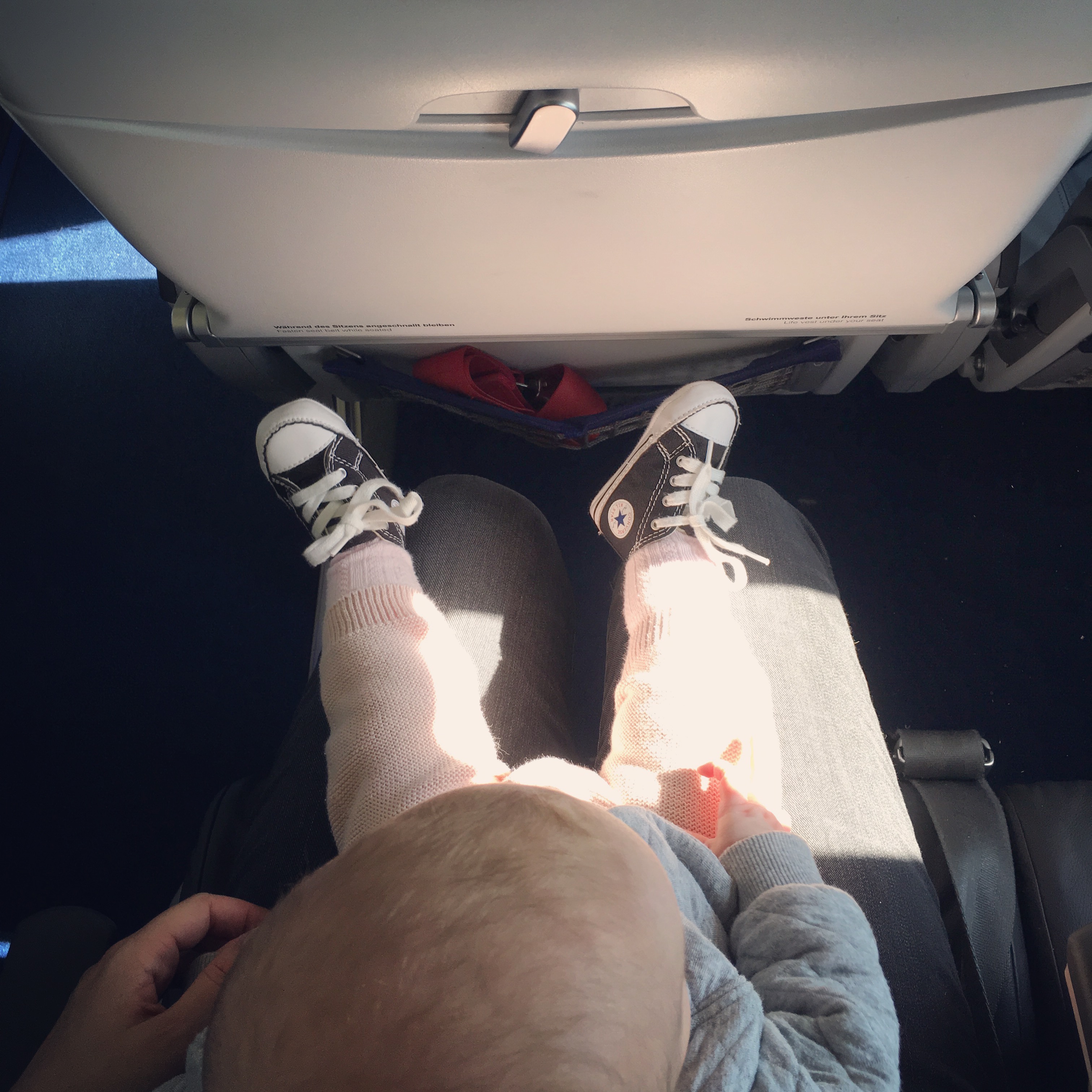 Fliegen mit Baby – Tipps und Tricks | Julie Fahrenheit