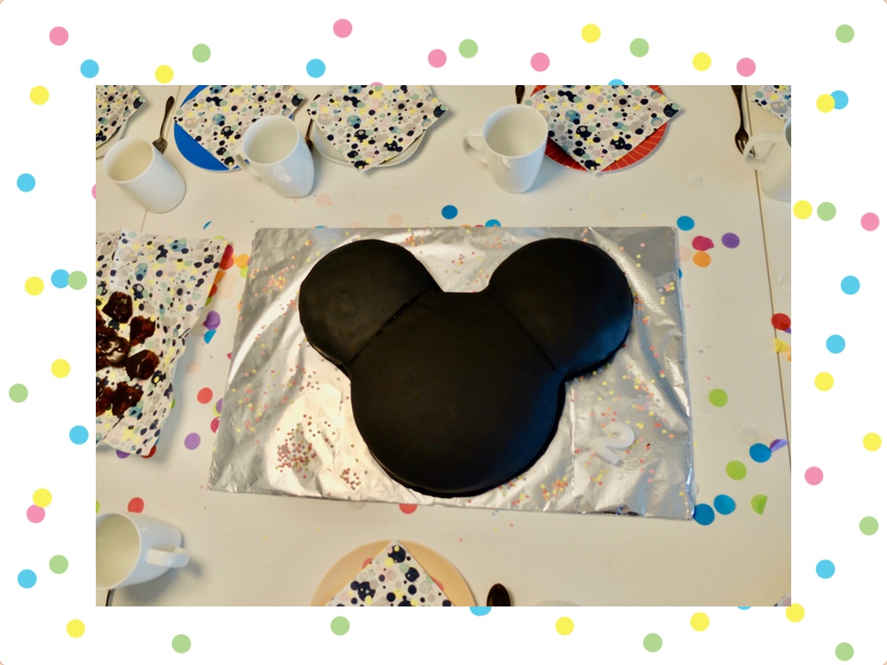 Mickey Mouse Kuchen, selbstgemacht | Julie Fahrenheit